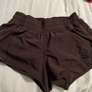 Lululemon black hotty hot shorts size 4.